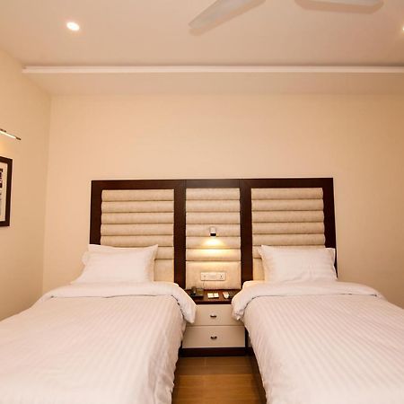 Hotel One Rahim Yar Khan Club Road Bagian luar foto