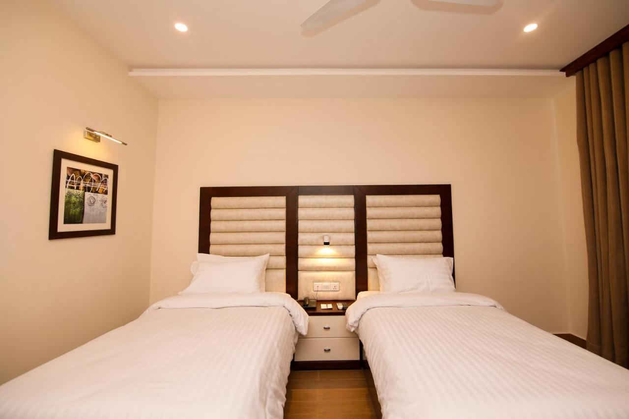 Hotel One Rahim Yar Khan Club Road Bagian luar foto